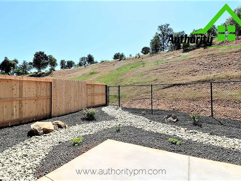 20231 Ballentine Dr — Photo 29
