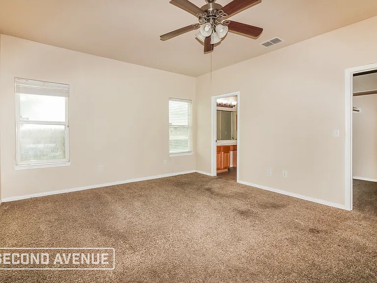 2613 Las Brisas St — Photo 12