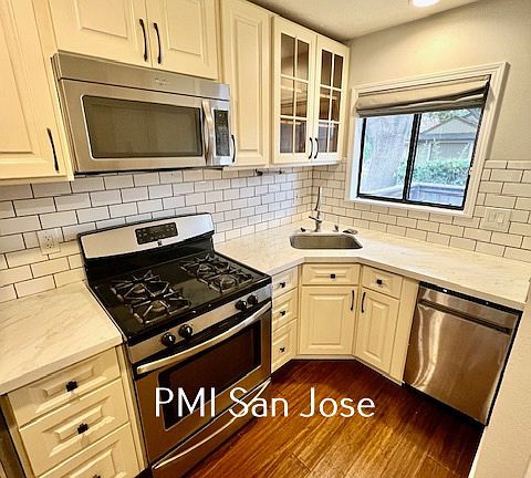 547 Cassatt Way - Kitchen_12032024