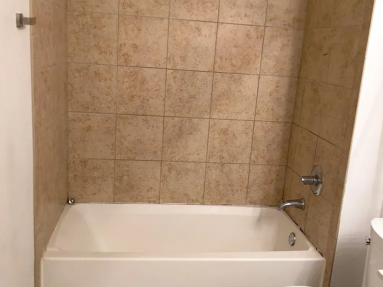 50 E 16th St #1407 — Photo 11