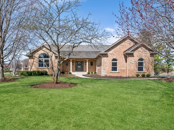 22222 W Mashie Ct, Mundelein, IL 60060