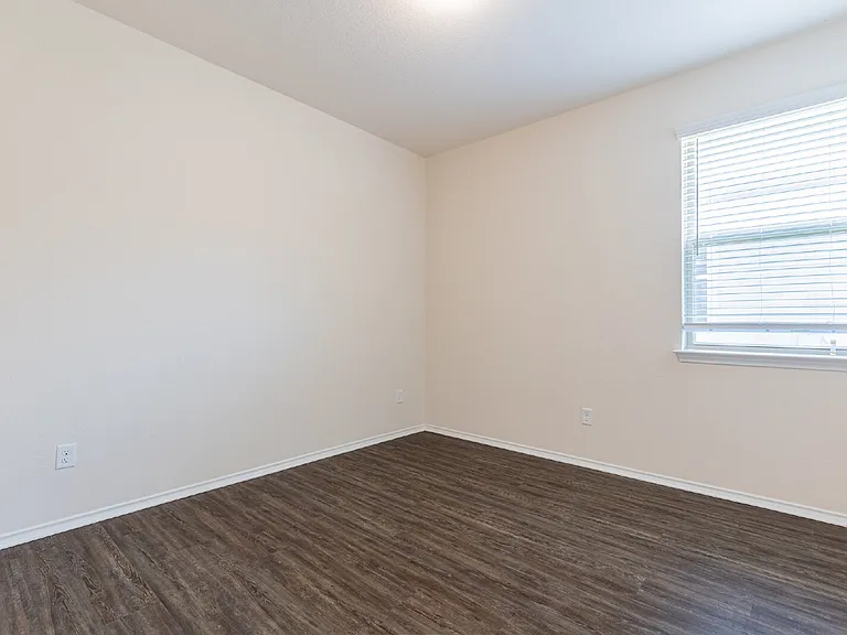 11219 Pomona Park Dr — Photo 16