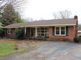 305 Playground Rd, Walhalla, SC 29691