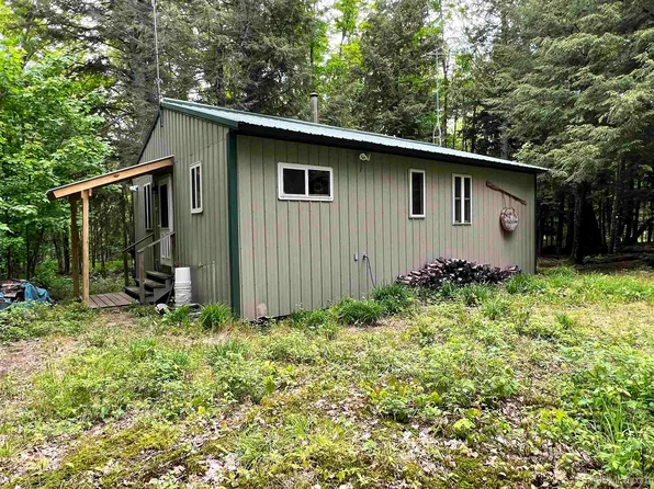 12576 Peterson Rd, Skanee, MI 49962