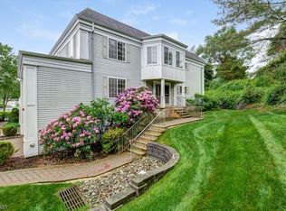 102 Riveredge Dr, Chatham, NJ 07928