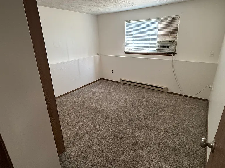5401 N Crestline St #A — Photo 8