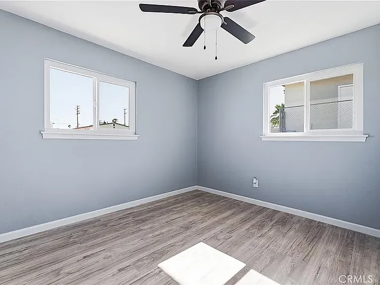 937 E Elizabeth St — Photo 12