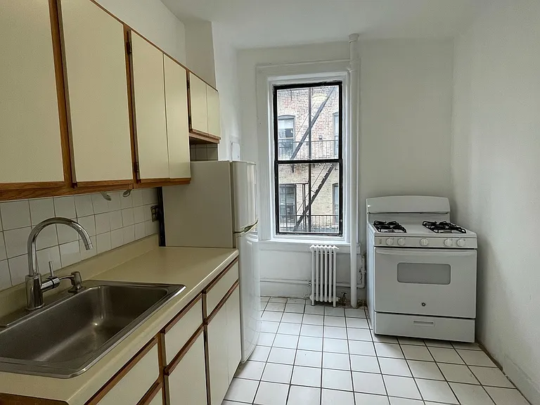 427 16th St #2B — Photo 2