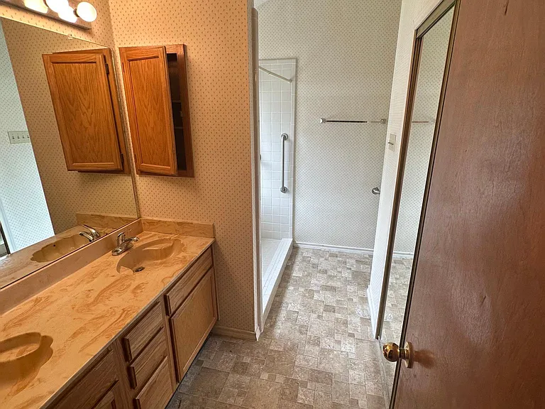 2151 McIntosh Dr — Photo 7