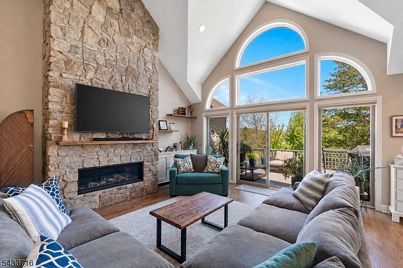 14 Wentworth Ct — Crystal Springs Golf Club