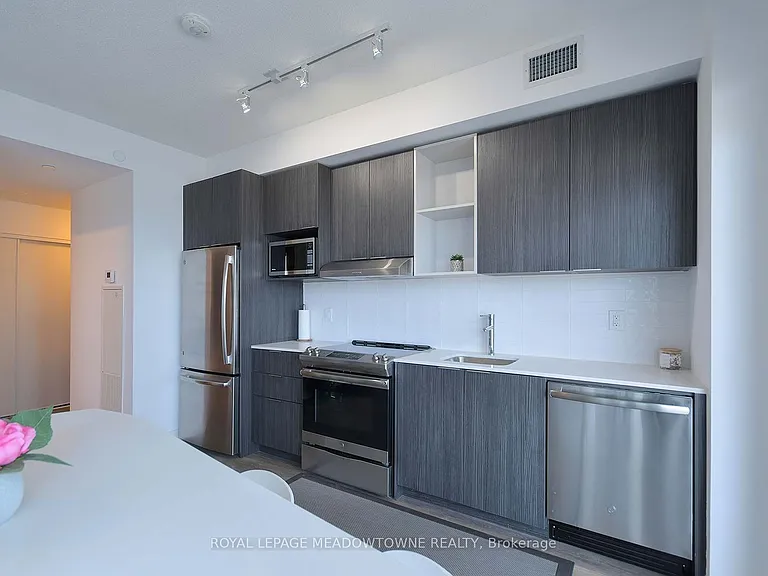 2520 Eglinton Ave W #1205 — Photo 9