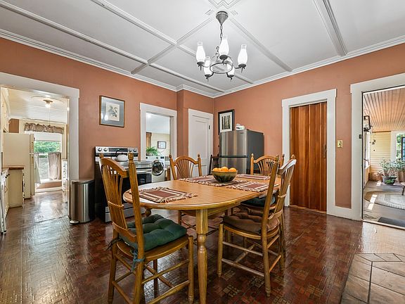 5th image of 182 Cottage Street