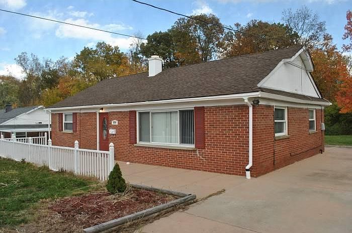 Entry with large patio