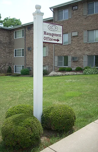 Twin Oaks West apartments Photo 1