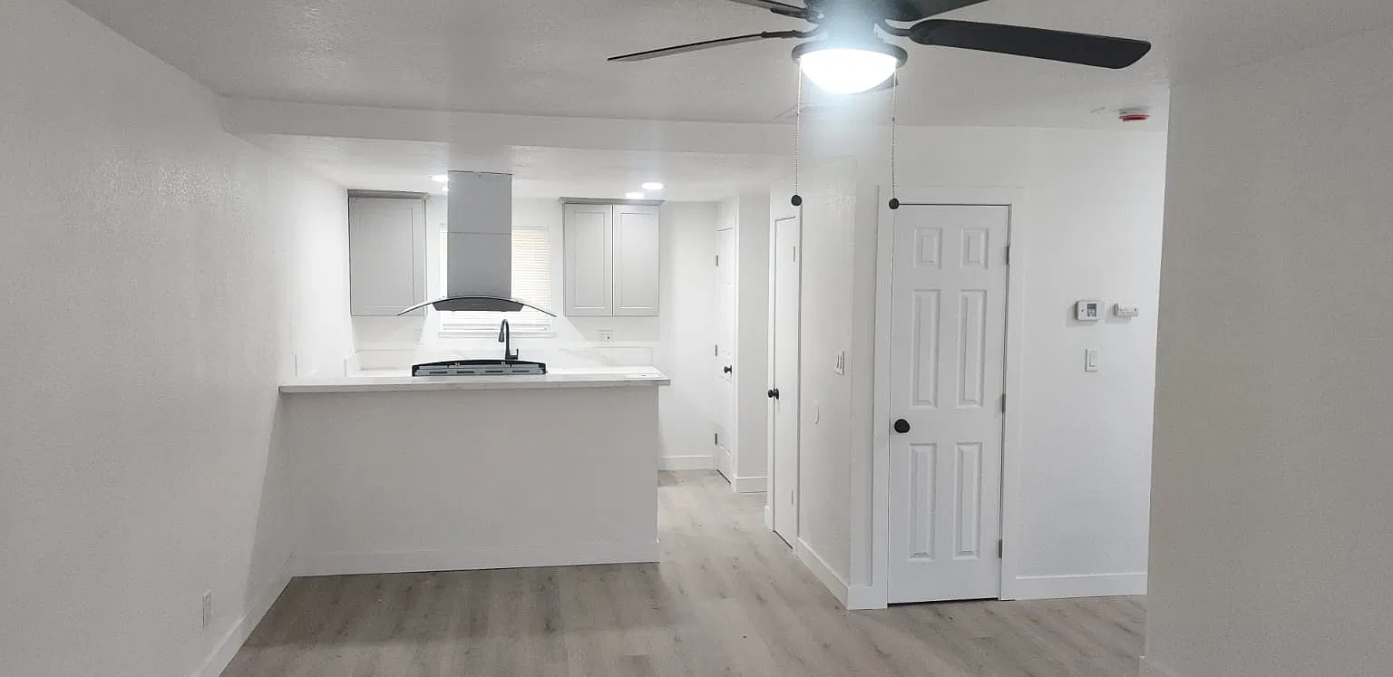 2 bed, 750 sqft, $1,570 — Photo 4