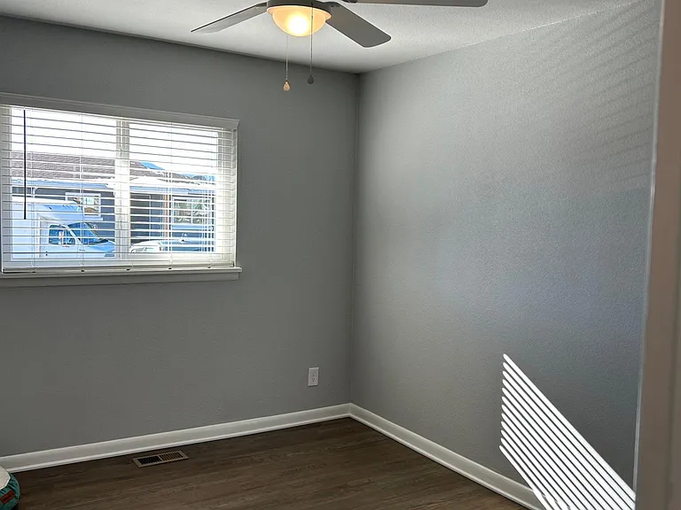 3430 N Cascade Ave — Photo 9