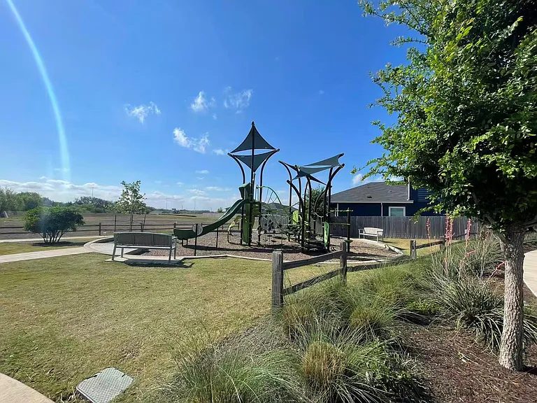 141 Mammoth Dr — Photo 25