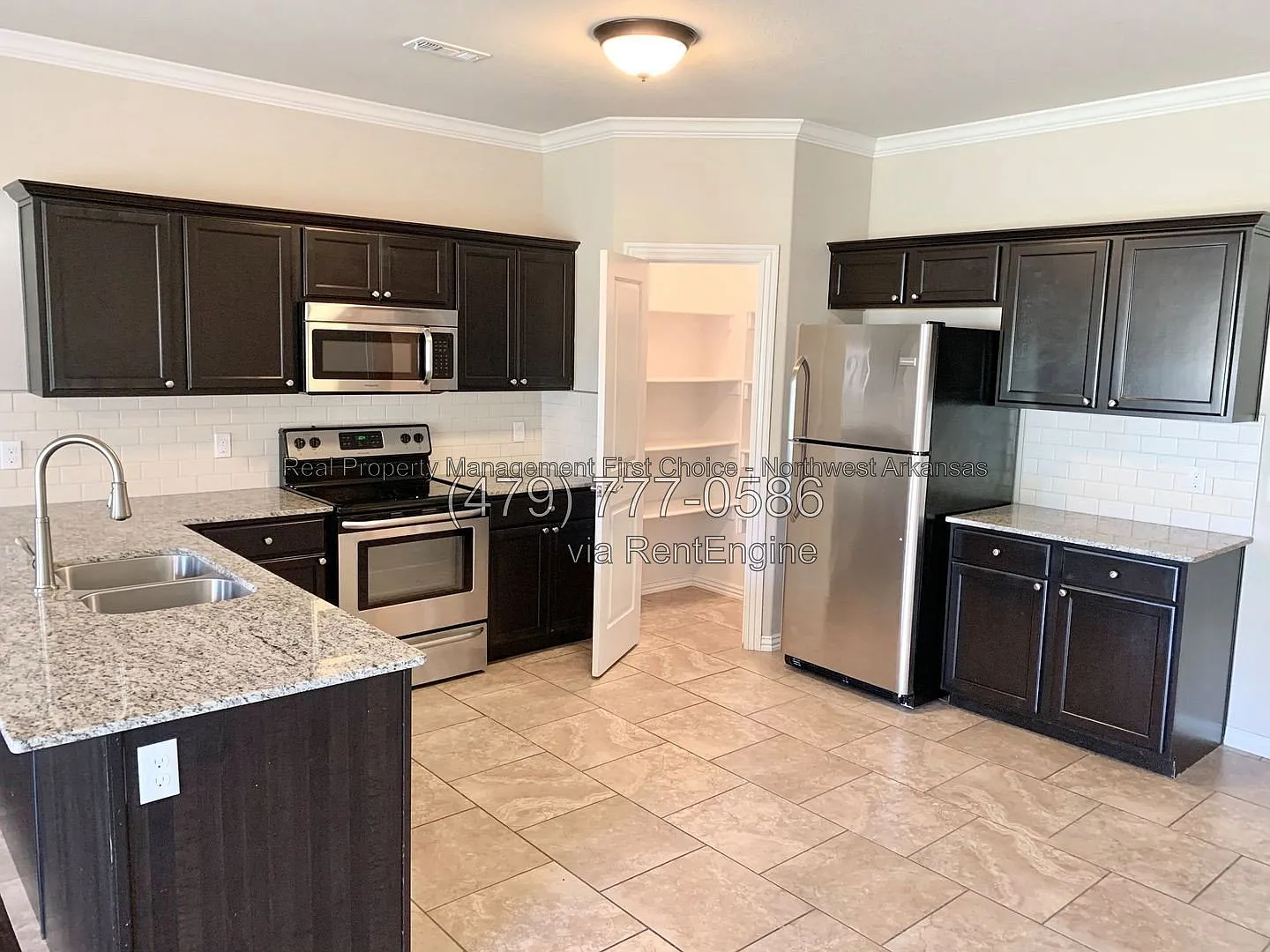 3 bed, 2.5 bath, 1550 sqft, $1,550 — Photo 2