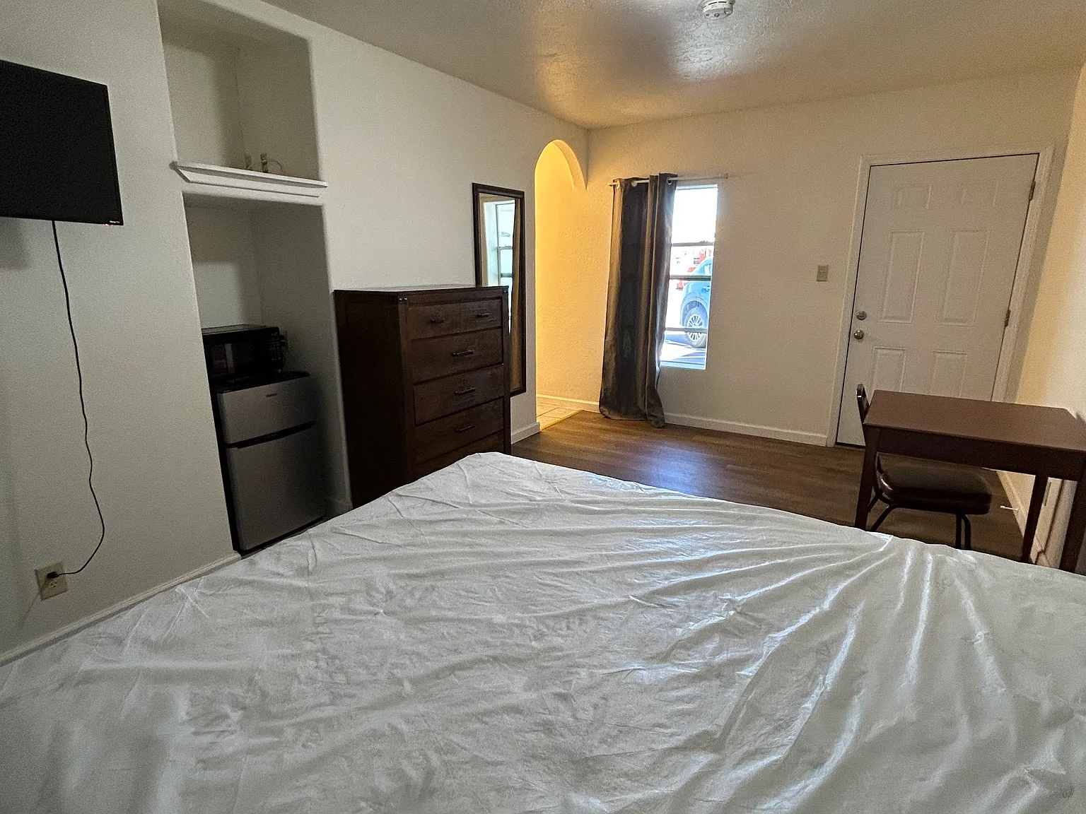 Studio, $775 — Photo 3