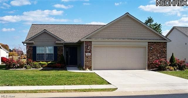 1st image of 1814 Lake Forest Dr