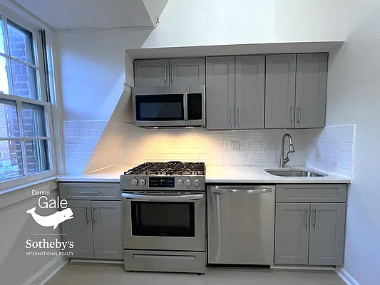 Rented by Daniel Gale Sotheby's International Realty | media 19