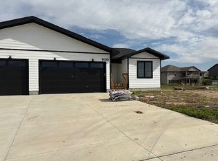 1409 E 10th St, Carroll, IA 51401