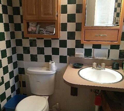 4th image of 1226 Fairdale St