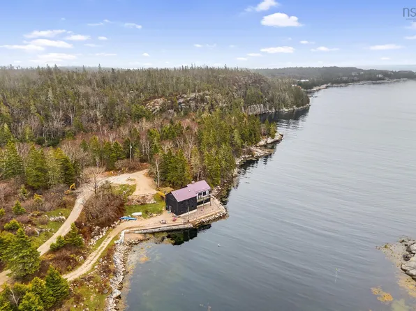 3087 Highway 329, Northwest Cove, NS B0J 1T0