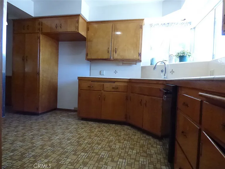 5436 Robinhood Ave — Photo 5