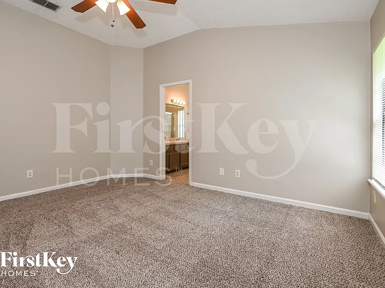 4576 Antler Hill Dr E — Photo 10