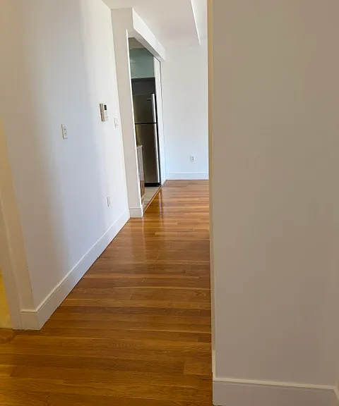 29-11 12th St #4Z — Photo 7