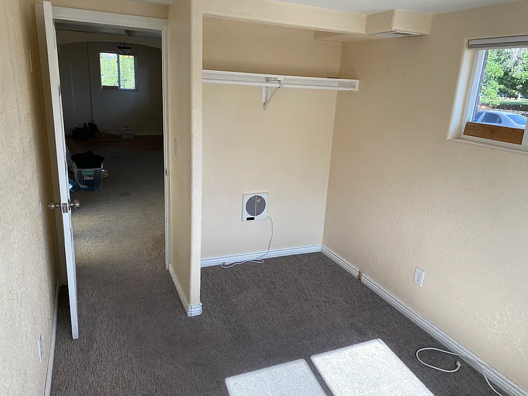 3rd bedroom closet