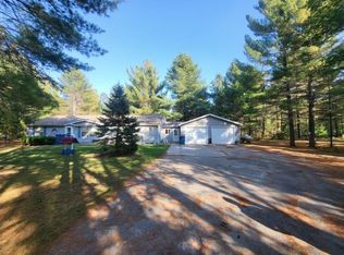 4090 Chambers Rd, Oscoda, MI 48750