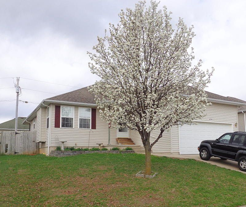 1st image of 414 W White Ash Rd