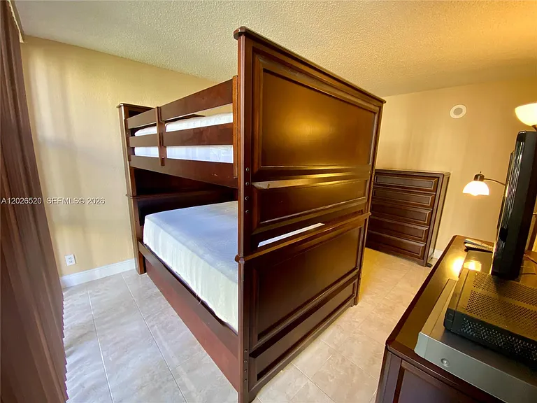 17011 N Bay Rd #304 — Photo 30