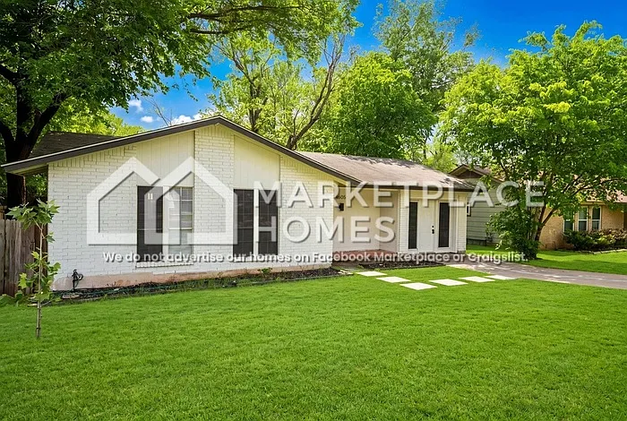 4605 Brassiewood Dr — Photo 2