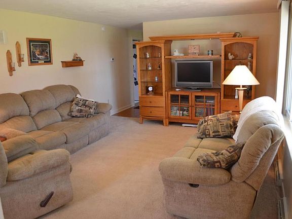 2nd image of 3738 Green Acre Dr