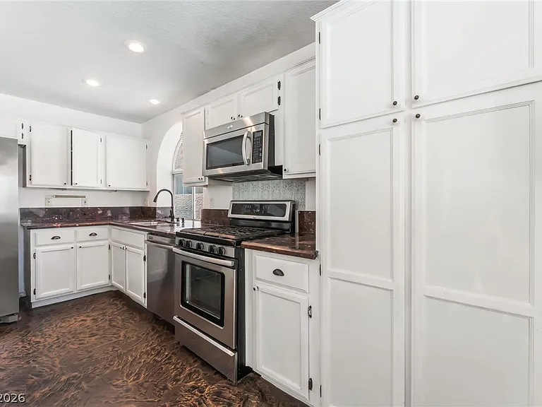 3024 Cloverbrook St — Photo 13