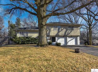 9941 Ontario St, Omaha, NE 68124