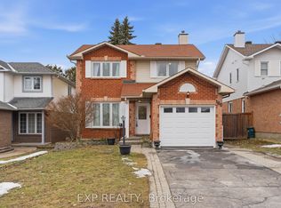180 Equestrian Dr, Ottawa, ON K2M 2B9