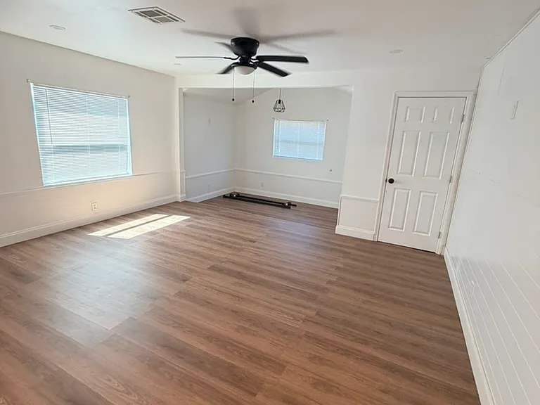 658 23rd Ave S #2 — Photo 3