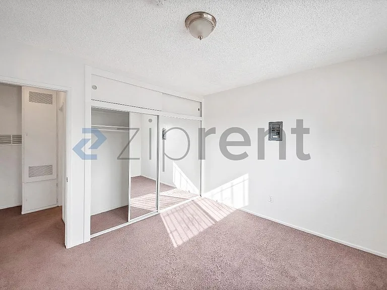 2458 S Normandie Ave #2 — Photo 9