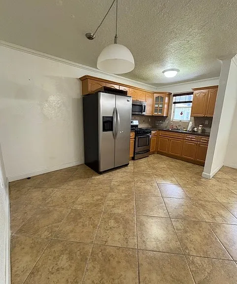 4300 SW 67th Ave #18 — Photo 2