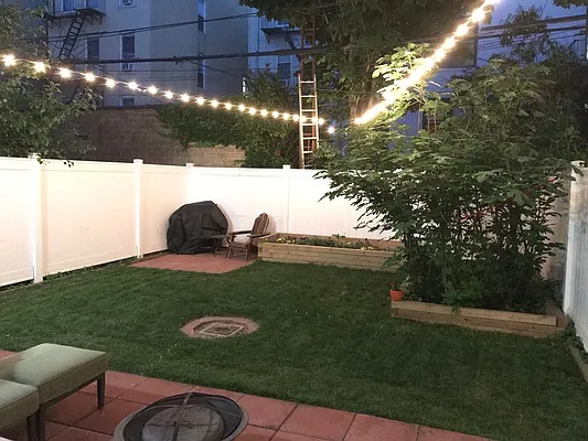 Sold by HomeDax Real Estate | media 17