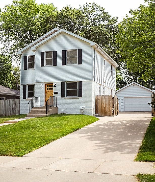 2nd image of 511 Byron Ct