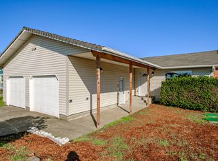 1989 NW Admiralty Cir, Waldport, OR 97394