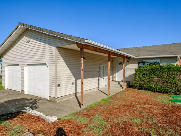 1989 NW Admiralty Cir, Waldport, OR 97394