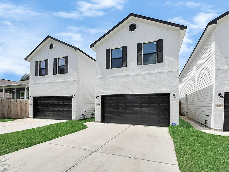 4613 Ireland St #B — Photo 39