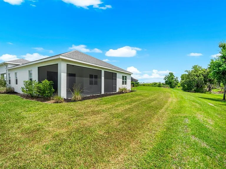 13744 Old Creek Ct — Photo 31