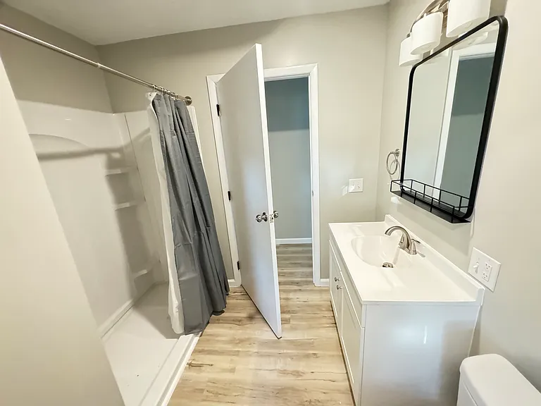 328 E Highland Ave #C — Photo 4